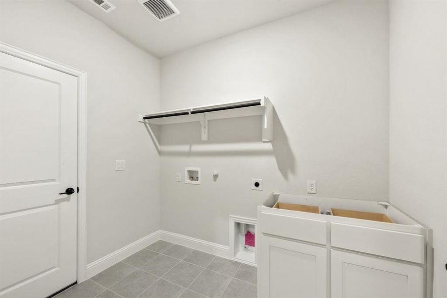 Furnished interior view inside a new home in Legacy Ranch Classic 60, Melissa (Image 6). Furnished interior view inside a new home in Legacy Ranch Classic 60, Melissa (Image 6).