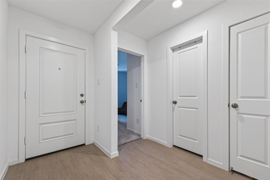 Spacious, unfurnished interior of a new home in The Grand Prairie: Watermill Collection, Hockley (Image 19).