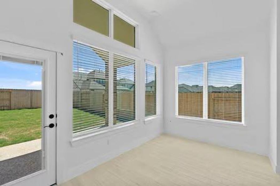 Spacious, unfurnished interior of a new home in Wildrye, Waller (Image 14).
