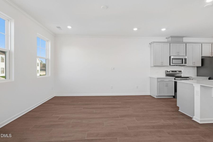 SUN_ElmGrove_Pic_Wyatt_QMI_31_Great_2of3