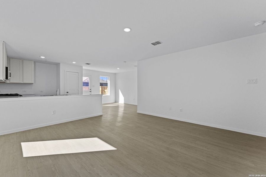 Spacious, unfurnished interior of a new home in Friendship Oaks, Fredericksburg (Image 18). Spacious, unfurnished interior of a new home in Friendship Oaks, Fredericksburg (Image 18).