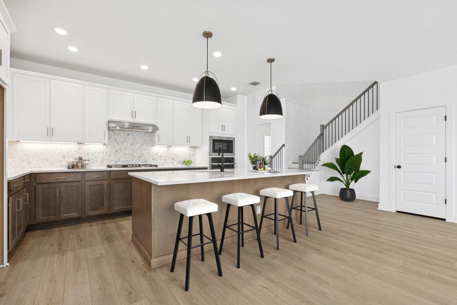 Kitchen (Staged) Kitchen (Staged)