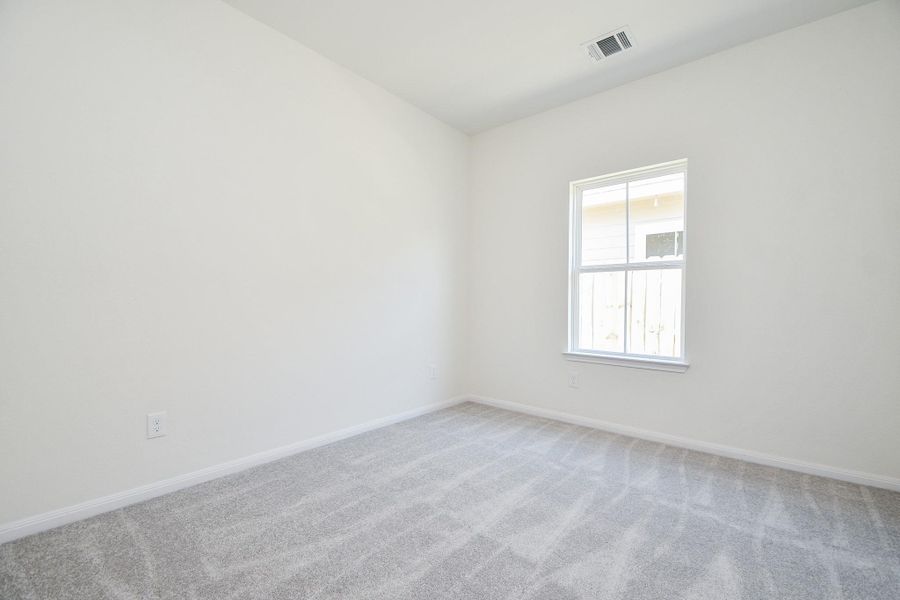 Spacious, unfurnished interior of a new home in , Houston (Image 14).