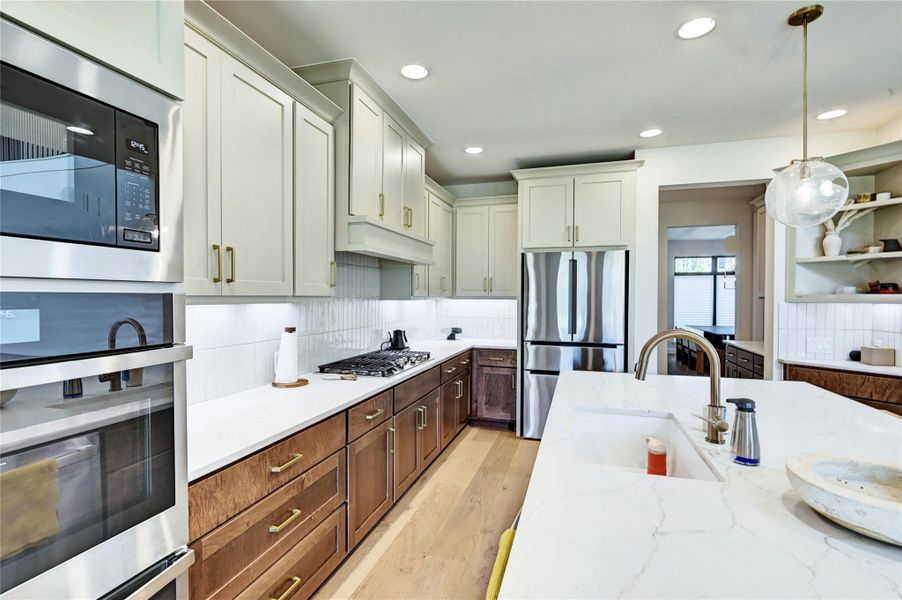 Furnished interior view inside a new home in , Fulshear (Image 34).