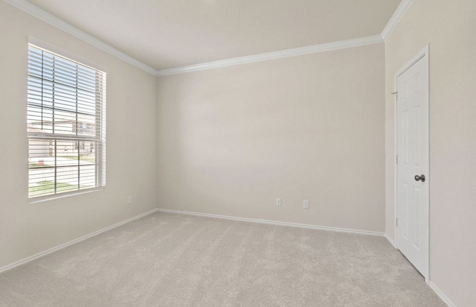 Spacious, unfurnished interior of a new home in Sonterra, Jarrell (Image 30).