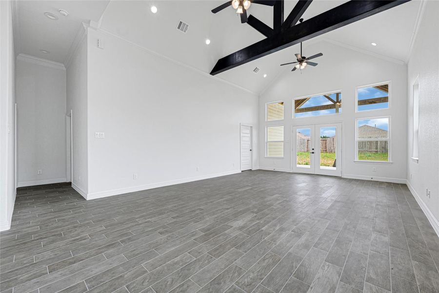 Spacious, unfurnished interior of a new home in , League City (Image 19). Spacious, unfurnished interior of a new home in , League City (Image 19).