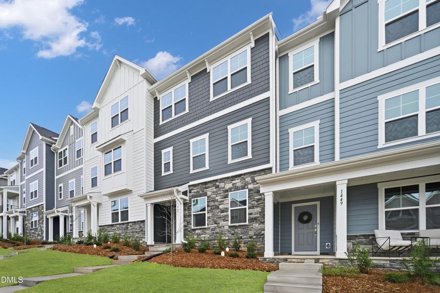 2_SUN_Stoneriver_Pic_Colton_Front_2of2