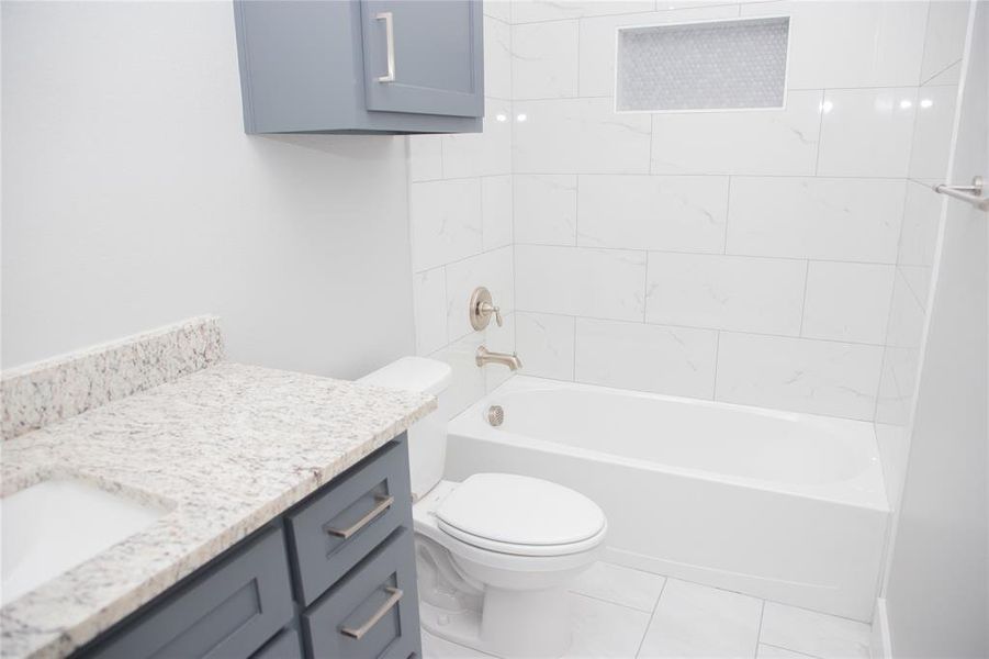 Furnished interior view inside a new home in , Dallas (Image 15). Furnished interior view inside a new home in , Dallas (Image 15).