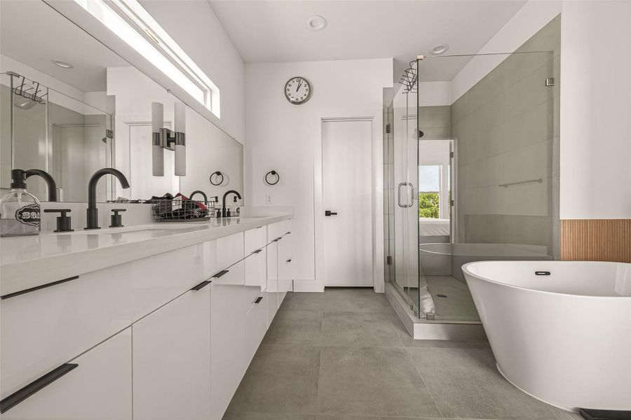 Furnished interior view inside a new home in , Houston (Image 33). Furnished interior view inside a new home in , Houston (Image 33).