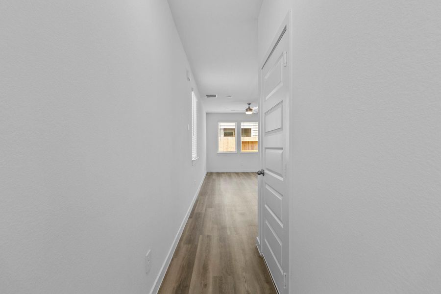 Spacious, unfurnished interior of a new home in Highland Court, Houston (Image 11). Spacious, unfurnished interior of a new home in Highland Court, Houston (Image 11).