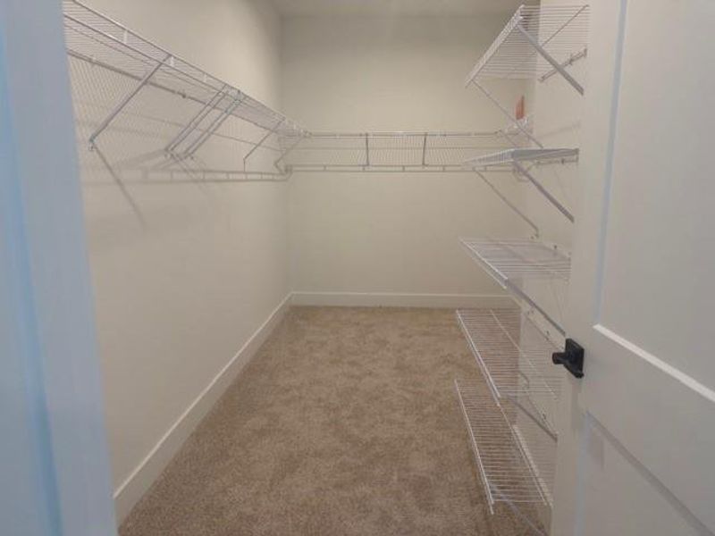 Spacious, unfurnished interior of a new home in Thunder Ridge, Dawsonville (Image 19).