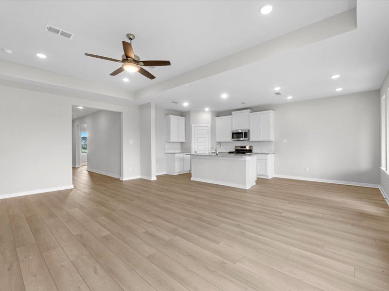 Spacious, unfurnished interior of a new home in Mason Woods, Cypress (Image 16). Spacious, unfurnished interior of a new home in Mason Woods, Cypress (Image 16).