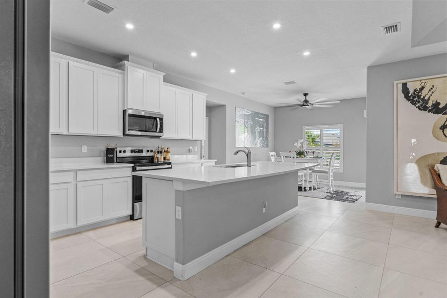 Furnished interior view inside a new home in Grande Hammock, Vero Beach (Image 29). Furnished interior view inside a new home in Grande Hammock, Vero Beach (Image 29).