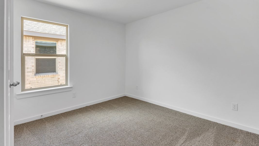 Spacious, unfurnished interior of a new home in Terra Vista, Lubbock (Image 12).