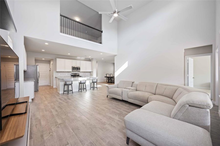 Furnished interior view inside a new home in Eagle Landing, Houston (Image 15). Furnished interior view inside a new home in Eagle Landing, Houston (Image 15).