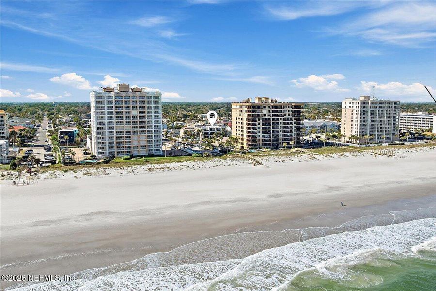 Condo located in Jacksonville Beach, FL showcasing its design and architecture (Image 26).