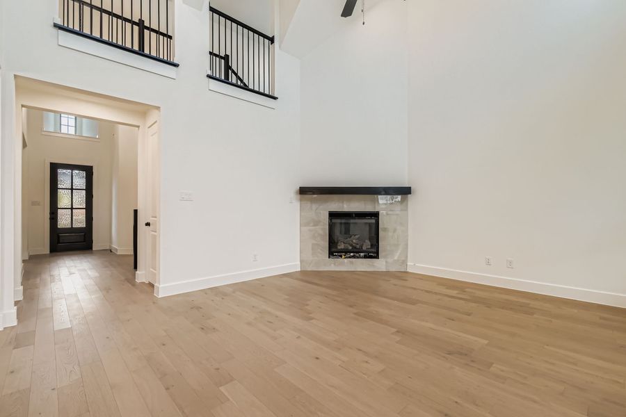 150 Longhorn - Living Area