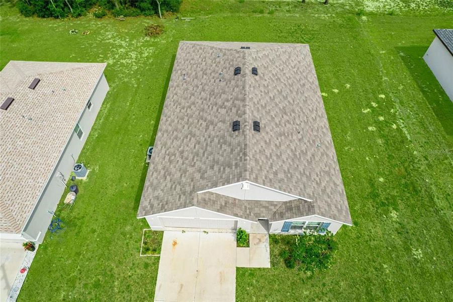 Exterior details and patio area of a home in , Ocala (Image 4).