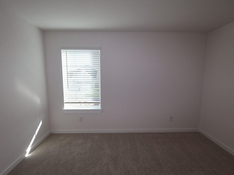 Spacious, unfurnished interior of a new home in Miller's Pond, Rosenberg (Image 37).