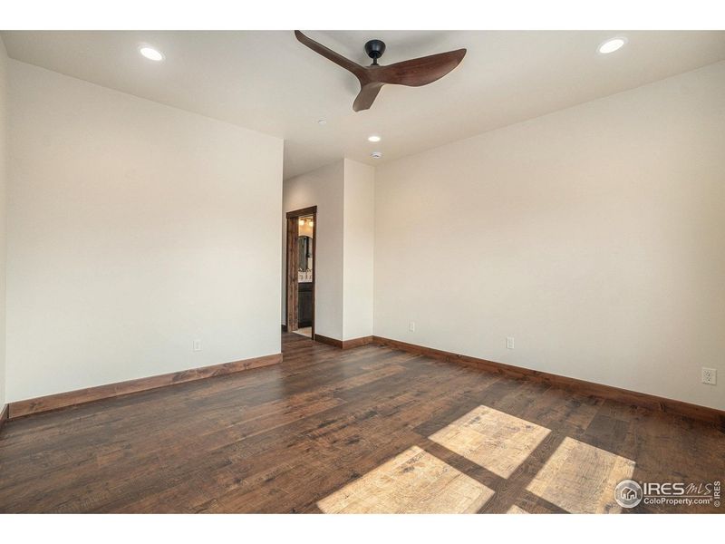 Spacious, unfurnished interior of a new home in , Estes Park (Image 16).