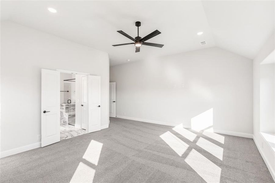 Spacious, unfurnished interior of a new home in Villages of Walnut Grove, Midlothian (Image 26).