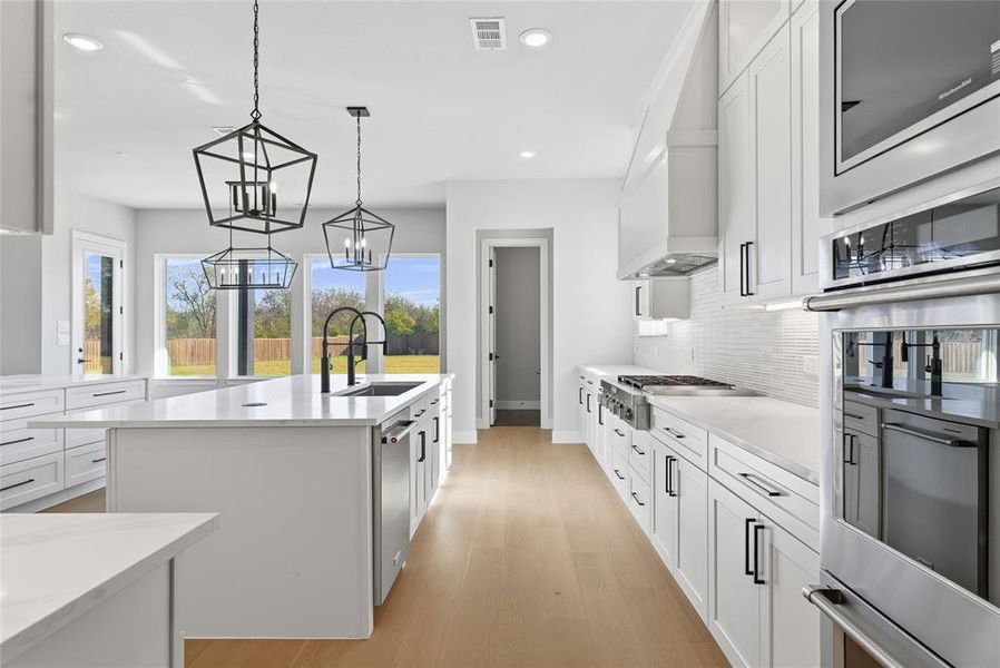 Furnished interior view inside a new home in Hidden Valley 1, Princeton (Image 10).