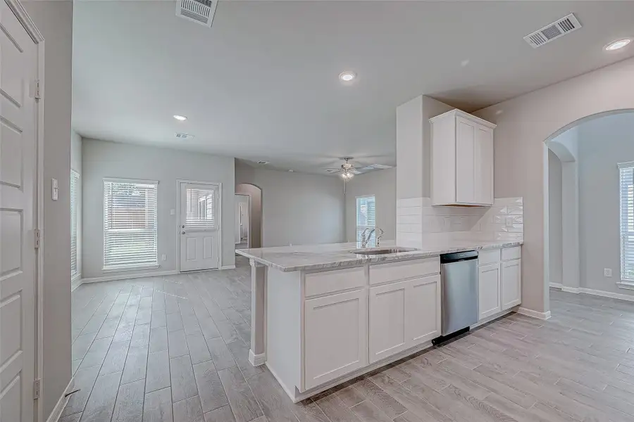Furnished interior view inside a new home in Woodland Lakes, Houston (Image 7). Furnished interior view inside a new home in Woodland Lakes, Houston (Image 7).