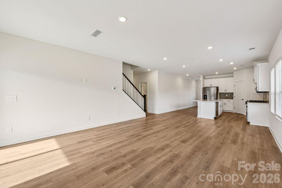 Photo is not of the actual home, but is an inspirational photo of builder’s model home and may depict options, furnishings, and/or decorator features that are not included Photo is not of the actual home, but is an inspirational photo of builder’s model home and may depict options, furnishings, and/or decorator features that are not included