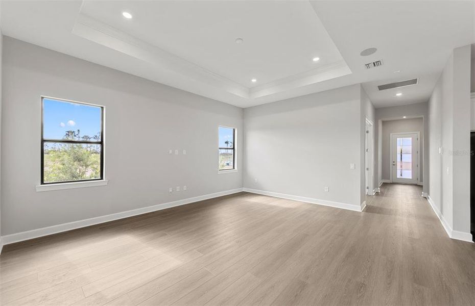 Spacious, unfurnished interior of a new home in Del Webb Catalina, Lakewood Ranch (Image 17).