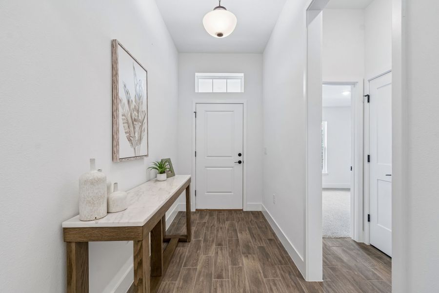 Furnished interior view inside a new home in Abbey Glen, Dade City (Image 7).