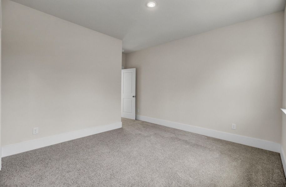 Spacious, unfurnished interior of a new home in Indigo Grove Single Family Homes, Johns Island (Image 21).