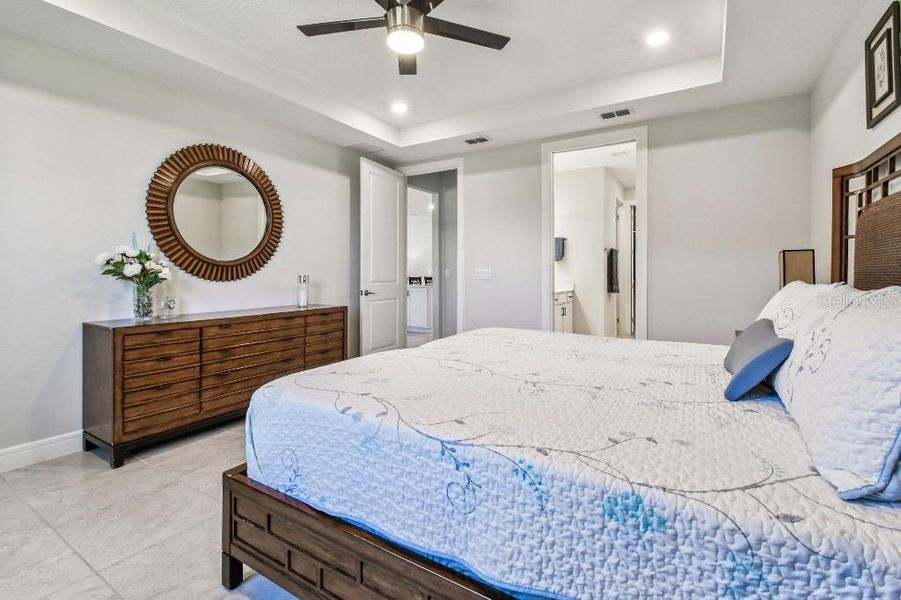 Furnished interior view inside a new home in , Land O' Lakes (Image 16).