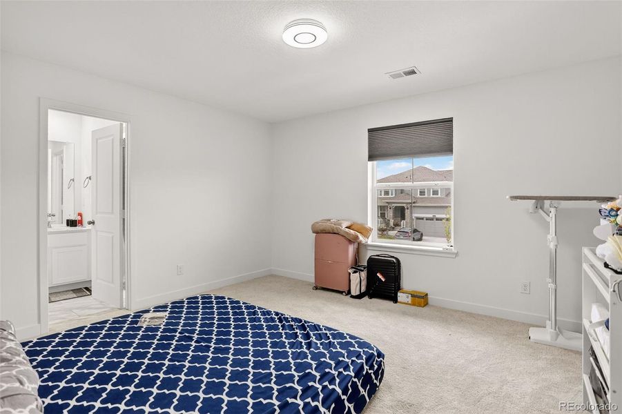 Image 41 of a home in .