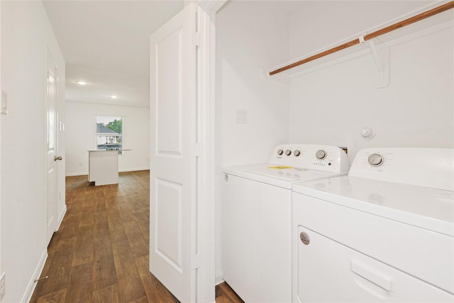 Furnished interior view inside a new home in Marie Village, Conroe (Image 6).