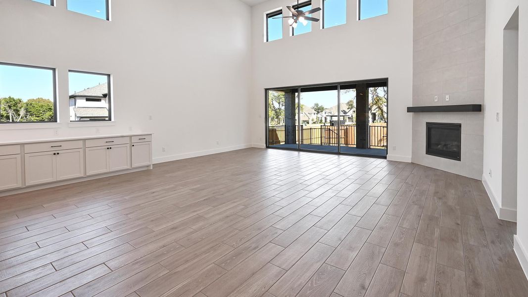 Spacious, unfurnished interior of a new home in 6 Creeks 60', Kyle (Image 21). Spacious, unfurnished interior of a new home in 6 Creeks 60', Kyle (Image 21).