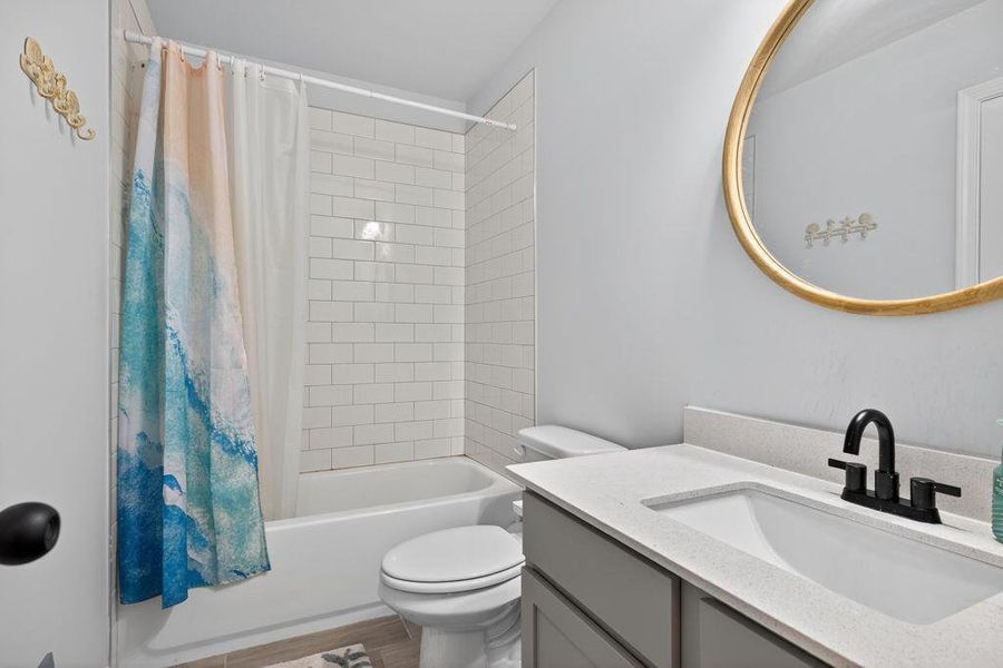 Furnished interior view inside a new home in , Bogart (Image 17).