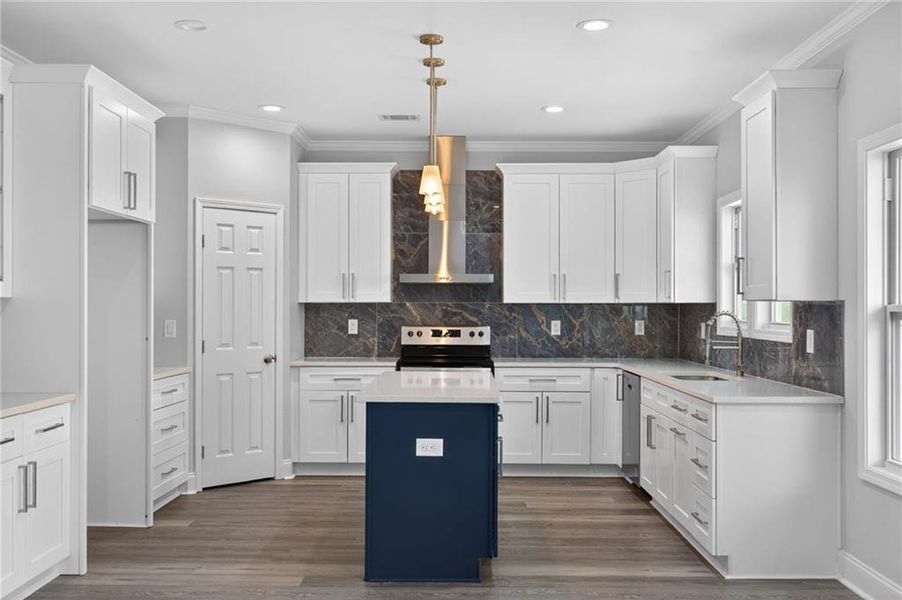 Furnished interior view inside a new home in , Gainesville (Image 10).