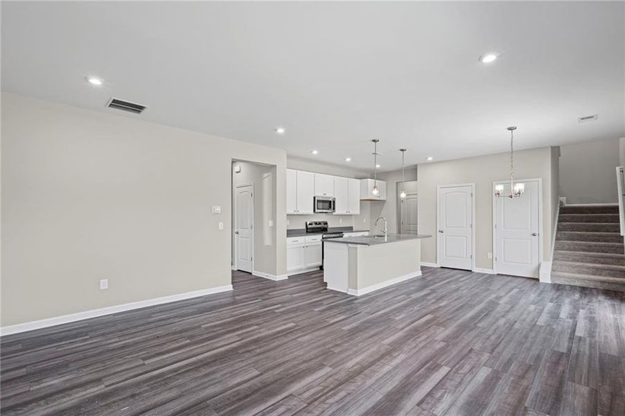 Spacious, unfurnished interior of a new home in Crossvine Estates, Braselton (Image 27).
