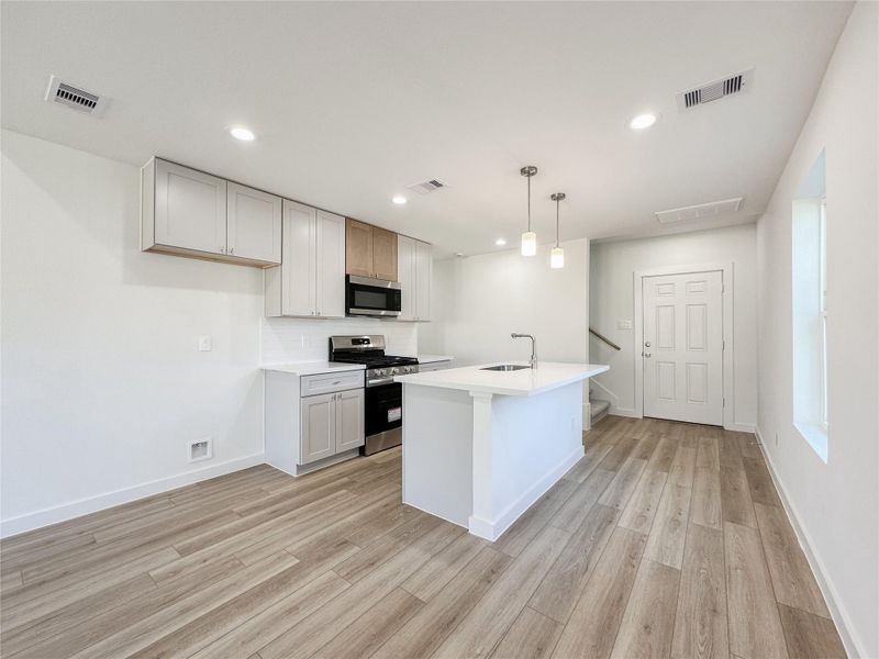 Furnished interior view inside a new home in , Conroe (Image 10).