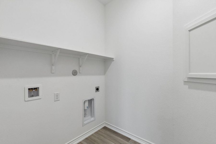 Spacious, unfurnished interior of a new home in Del Webb Fulshear, Fulshear (Image 11).