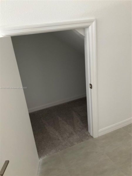 Spacious, unfurnished interior of a new home in , St. Cloud (Image 12).