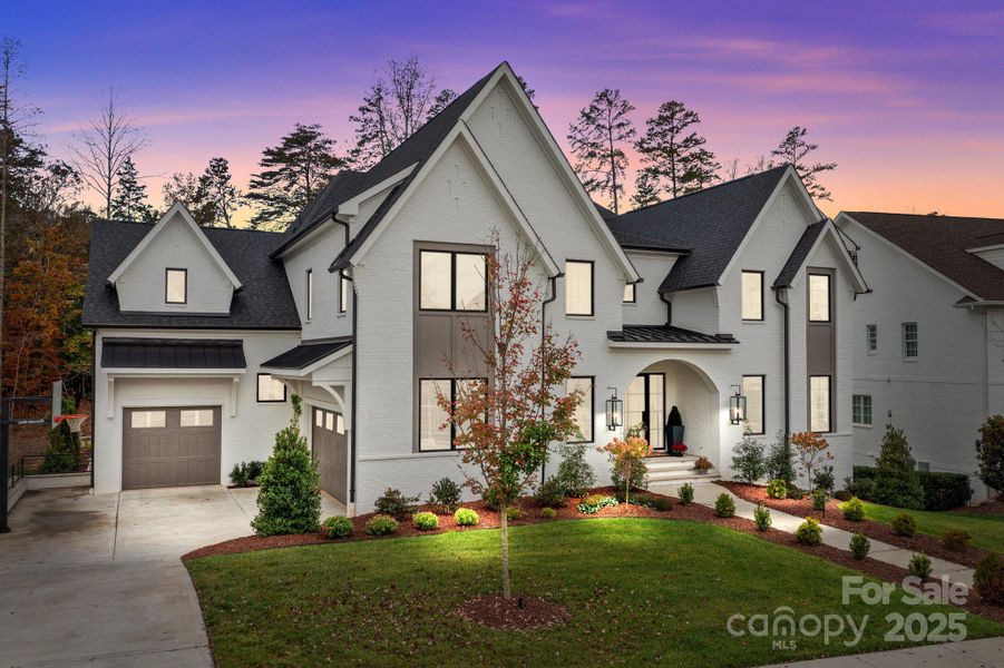 Trey Williams Custom Homes custom build in much anticipated Davidson Woods Ph2.  Davidson, NC welcomes you in luxury, functionality and style.