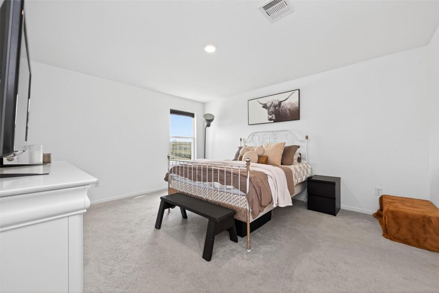 Furnished interior view inside a new home in Anniston, Katy (Image 7).