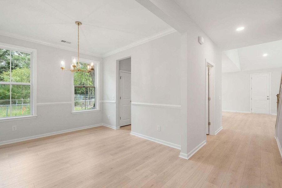 Spacious, unfurnished interior of a new home in Central Park, Charleston (Image 26).