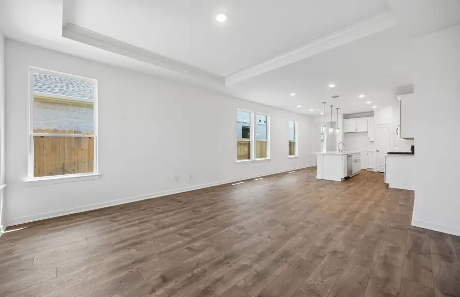 Spacious, unfurnished interior of a new home in Ryehill, Sugar Land (Image 17).