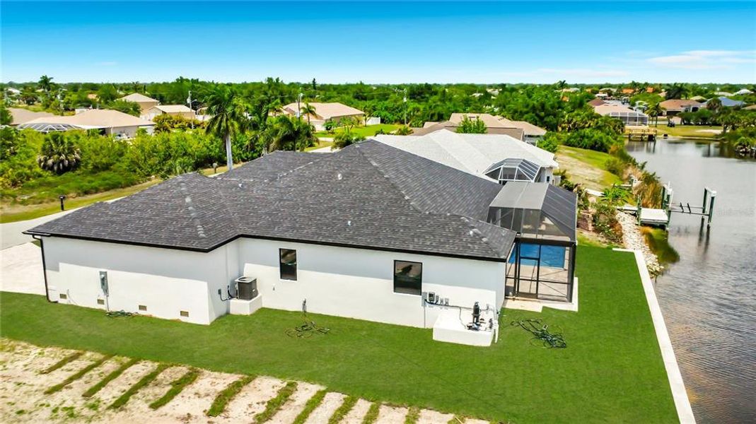 Exterior details and patio area of a home in , Port Charlotte (Image 37).
