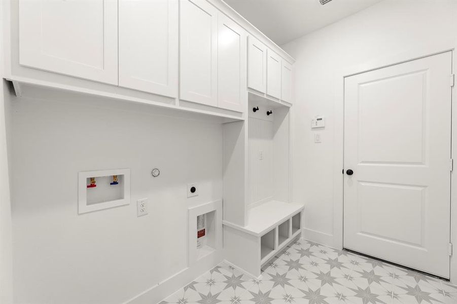 21. 8511 Great Stone - Utility