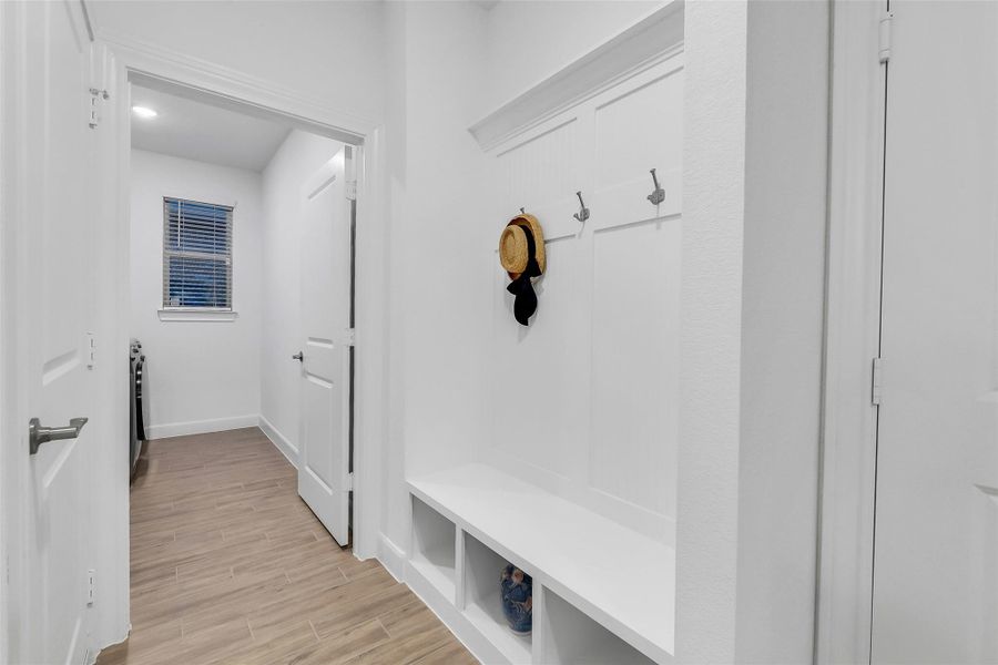 Furnished interior view inside a new home in Del Webb in Chambers Creek, Willis (Image 31). Furnished interior view inside a new home in Del Webb in Chambers Creek, Willis (Image 31).