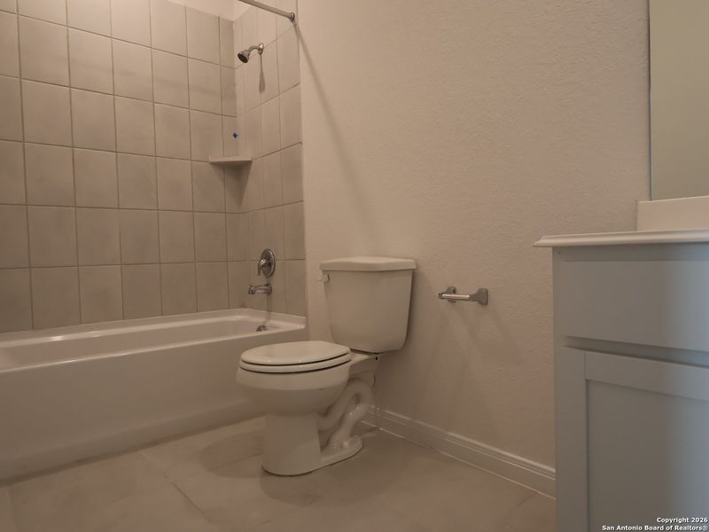 Furnished interior view inside a new home in Greenspoint Heights, Seguin (Image 10).