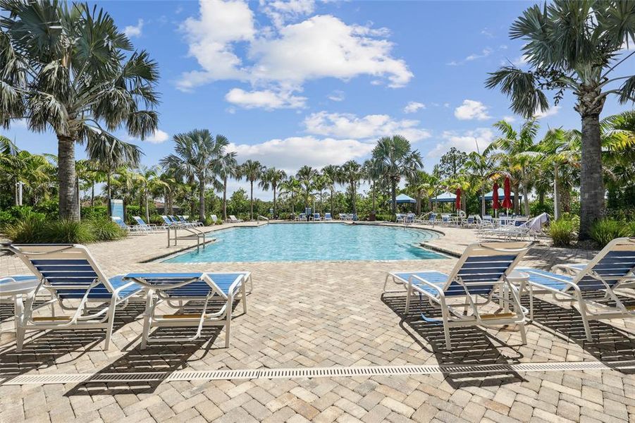 Community amenities in , Nokomis (Image 52).